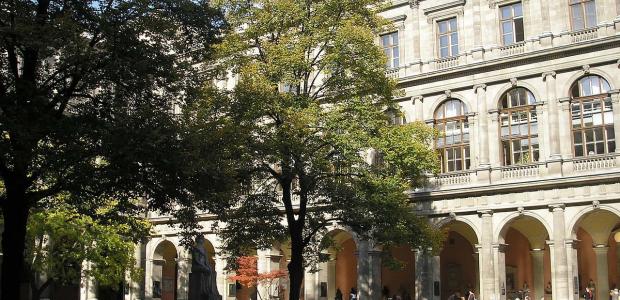 Изучение медицинской информатики за границей. Список из 2 заведений и 11 программ, цены, отзывы, рейтинг