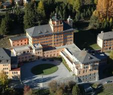 Lyceum Alpinum Zuoz Лицей Альпинум Цуоц