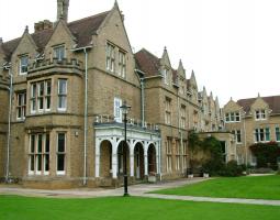 St. Hilda's College Летний Лагерь Сент Хильдас Колледж