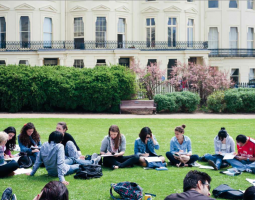 Oxford International UIC Brighton  UIC Брайтон (ISIS Brighton)