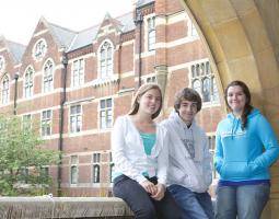 Bell The Leys School Cambridge Summer Языковой лагерь Bell The Leys School