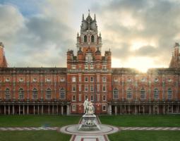 Royal Holloway University of London Университет Роял Холлоуэй