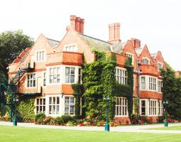 York Queen Ethelburga's Summer School Летняя школа York Queen Ethelburga's