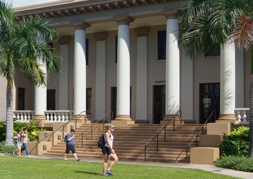 University of Hawaii Manoa Летний лагерь в университете Маноа 0