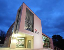 INTO University of Exeter Университет INTO University of Exeter
