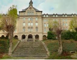 Государственная школа Lycée Louis Querbes