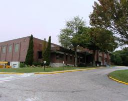 Школа Бутбэй Регион Хай  (Boothbay Region High School)