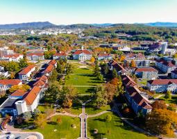 JMU James Madison University Университет Джеймса Мэдисона