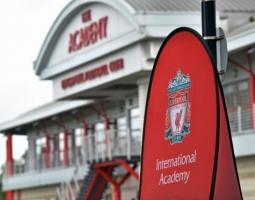 Liverpool FC (Футбольный лагерь Ливерпуль в Англии)