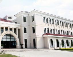 Les Roches Jin Jiang Китай Hotel Management College — Колледж отельного менеджмента Ле Роше в Китае