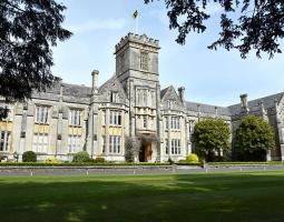 Queen's College Taunton (Куинс Колледж Тонтон)