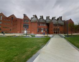 De Montfort University (университет Де Монтфорт)