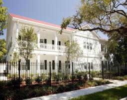 Stuart Hall School (Школа Stuart Hall School)