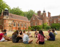Cambridge University Summer Летний академический лагерь в Университете Кембриджа