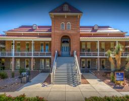 University of Arizona (Университет Аризоны) —  Центр по Изучению Английского Языка