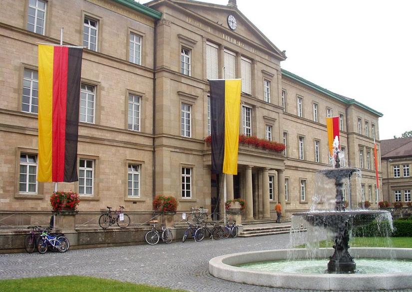 Eberhard Karls Universität Tübingen Тюбингенский университет 0