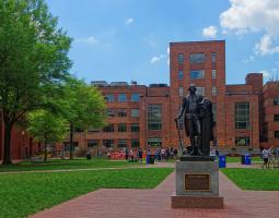 George Washington University (GWU) Университет Джорджа Вашингтона