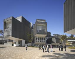 Universidad Adolfo Ibáñez (UAI) Университет Адольфо Ибаньес