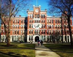 Clark University (CU) Университет Кларк
