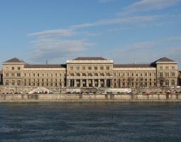 Corvinus University of Budapest Университет Корвина