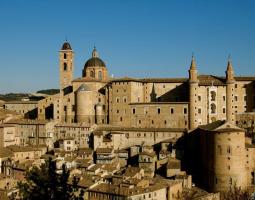 Università degli Studi di Urbino Carlo Bo (UNIURB) Урбинский университет