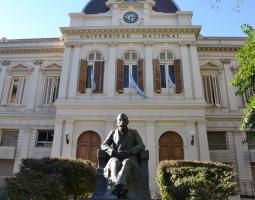 National University of La Plata Национальный университет Ла-Платы