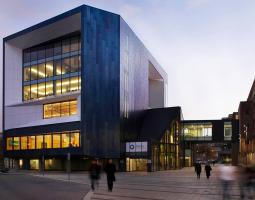 Buckinghamshire New University, Университет Bucks New University