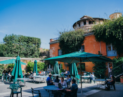 John Cabot University — американский университет Джон Кэбот в Риме