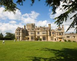 Hatherop Castle Preparatory School (начальная школа Hatherop Castle)