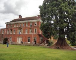 Elstree School (начальная школа Elstree School)