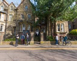 MPW College Cambridge (Колледж MPW College Кембридж)