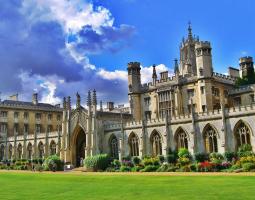 Cambridge University Summer (летний академ лагерь на базе Университета Кембриджа)