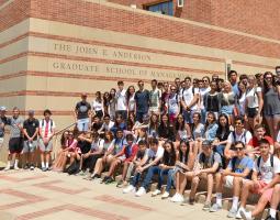 UCLA Anderson Business Summer Camp Летний бизнес-лагерь при UCLA