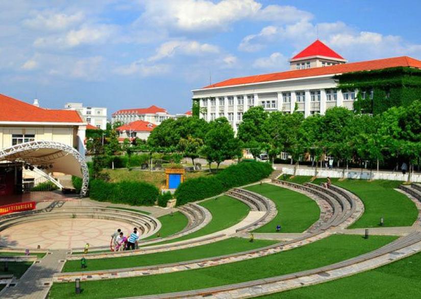Nanjing university of technology. Нанкинский университет черно белая. Nanjing university территория. Нанкин университет it. Нанкинский университет китай.