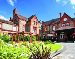 St Georges School Ascot Summer Летний языковой лагерь St Georges Ascot