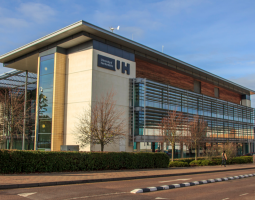 University of Hertfordshire Summer (Летний лагерь в University of Hertfordshire)