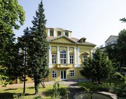 Lauder Business School, Бизнес-школа Лаудер