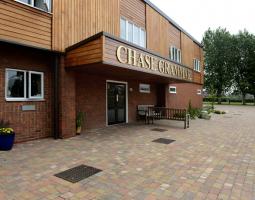 Chase Grammar School Summer (Летний лагерь Chase Grammar)