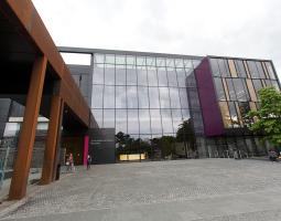 Embassy Oxford, Языковой центр Embassy Оксфорд