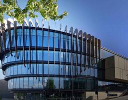 University Huddersfield London, Университет Хаддерсфилд в Лондоне