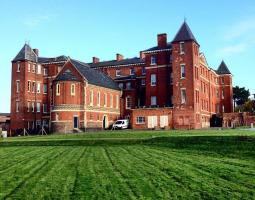 University of Worcester, City campus Summer, Детский лагерь Университета Вустера