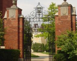 Lake Forest College Summer Летний Лагерь с IT, программированием