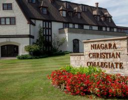 Niagara Christian Collegiate, Школа-пансион Niagara Christian Collegiate