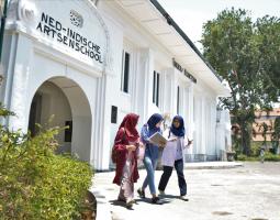 Airlangga University, Университет Эйрланга