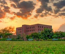 Lahore University of Management Sciences, Лахорский университет управленческих наук