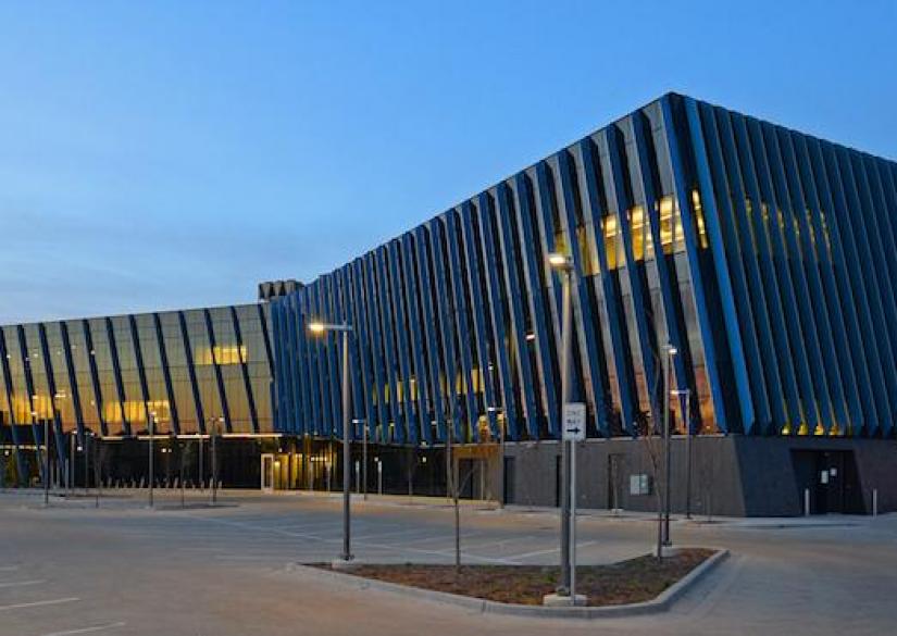 Northeastern Illinois University, Северо-восточный университет штата Иллинойс 0