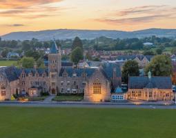 Taunton Summer School Летняя школа Тонтон