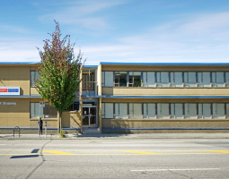 St. John's Academy Vancouver, Школа Святого Иоанна в Ванкувере
