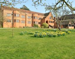 Bedales School Summer Programmes, Летние курсы в Bedales School