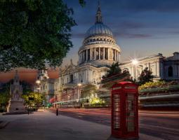 English Language School в Лондоне, Языковая школа ES London